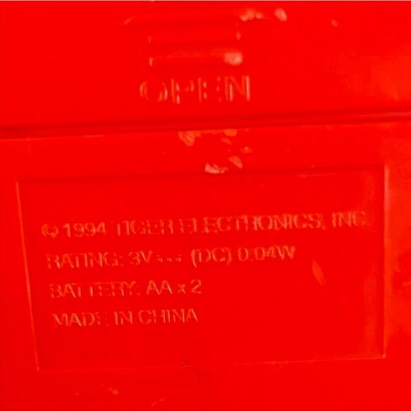 Tiger Electronics 1994 Power Rangers Alpha Where Are You Handheld Pocket Game - Picture 3 of 5